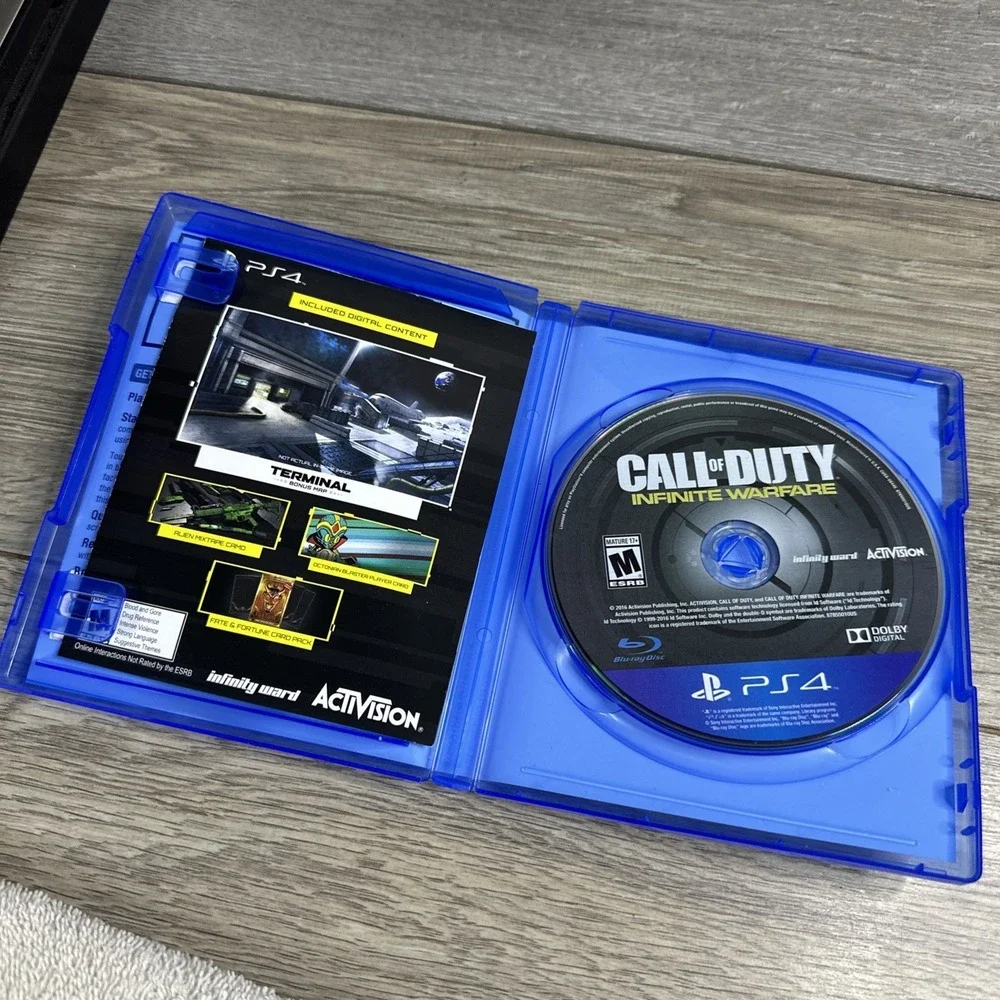 Activision Call of Duty Infinite Warfare Legacy Edition PS4 Modern Warfare Rema…